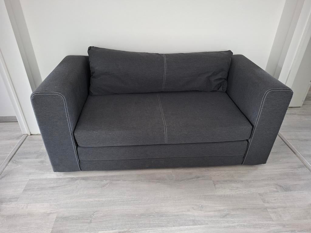 Canapé-lit et chaise 2 places Ikea en état neuf !, Banc droit, Comme neuf, Enlèvement, Deux personnes