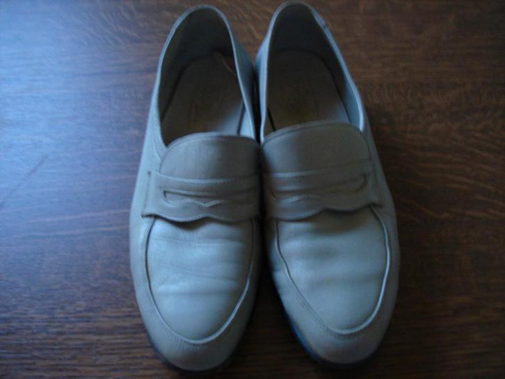 Mooie lichtgrijze mocassins van het merk Brooklyn maat 40., Kleding | Heren, Schoenen, Gedragen, Espadrilles of Moccasins, Overige kleuren