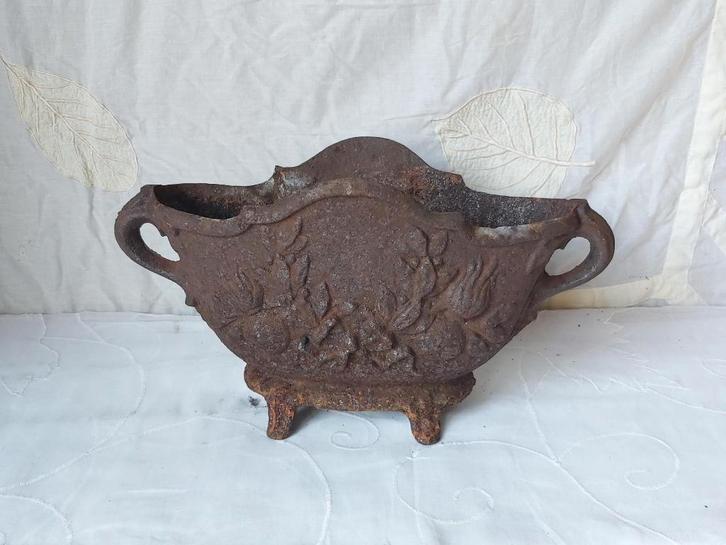 Decoratieve oude zware franse gietijzeren jardiniere, Antiquités & Art, Curiosités & Brocante, Enlèvement ou Envoi