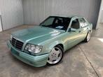 Mercedes-Benz E-Klasse E500 Oldtimer (automatique), Autos, Cuir, 4 portes, Entreprise, Noir