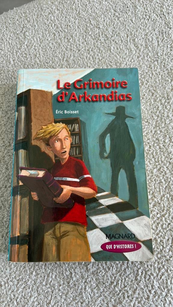 Boek The Spellbook of Arkandias, Ophalen of Verzenden, Gelezen, Non-fictie