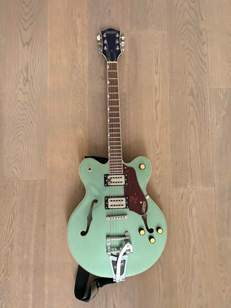 Semi-akoustische gitaar, Muziek en Instrumenten, Snaarinstrumenten | Gitaren | Elektrisch, Ophalen, Zo goed als nieuw, Semi-solid body