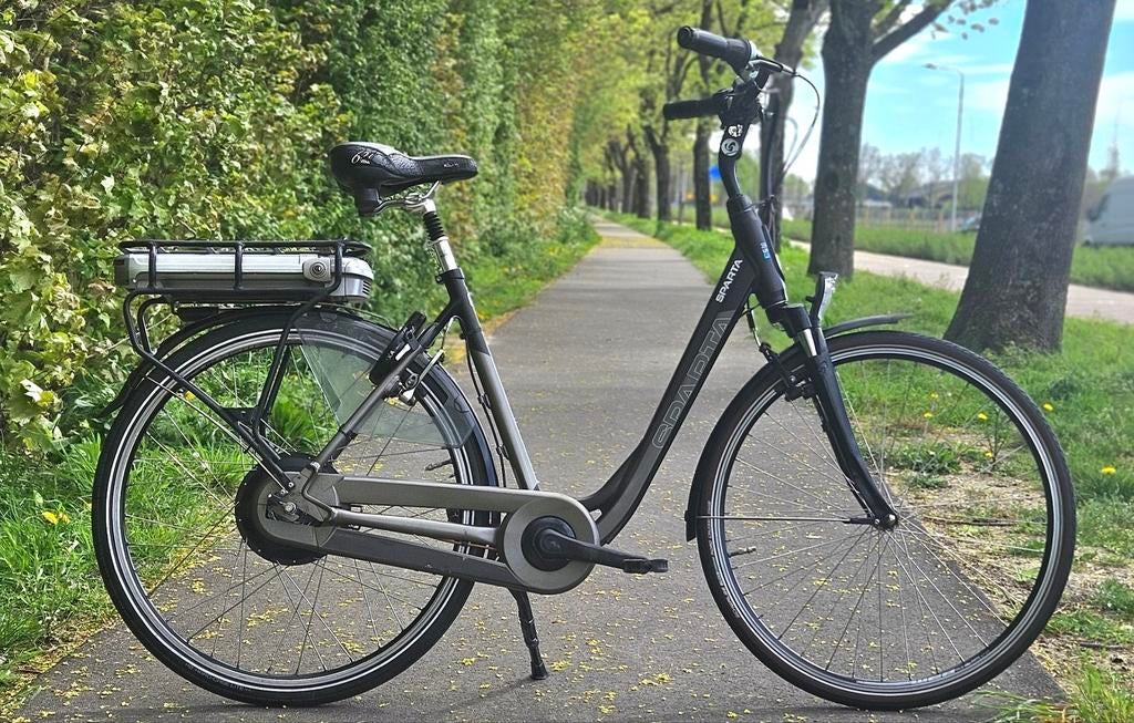 🔥 Vélo électrique SPARTA R5e pour femmes, taille -53 cm/20, Vélos & Vélomoteurs, Sparta, 50 km par batterie ou plus, Comme neuf