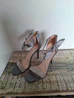 Damesschoen, Ophalen