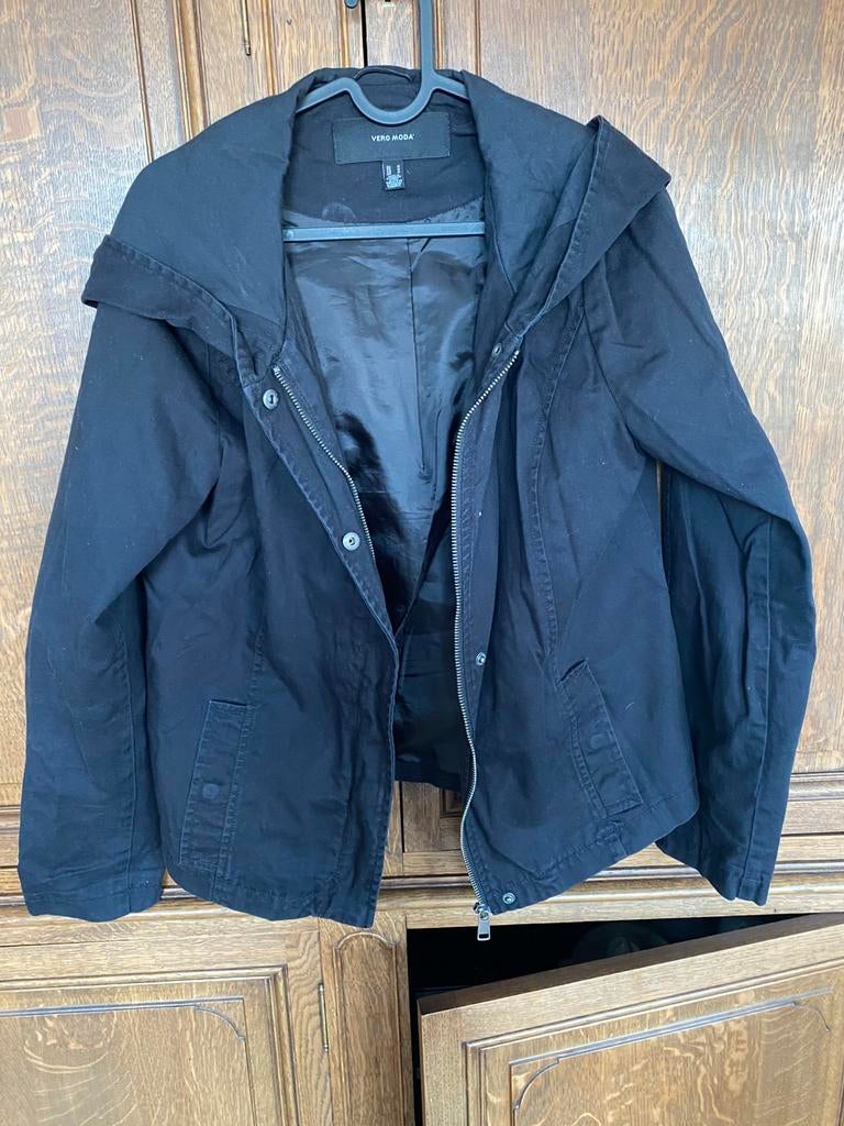 Veste noire vero moda, Vêtements | Femmes, Enlèvement ou Envoi, Comme neuf, Taille 38/40 (M), Noir