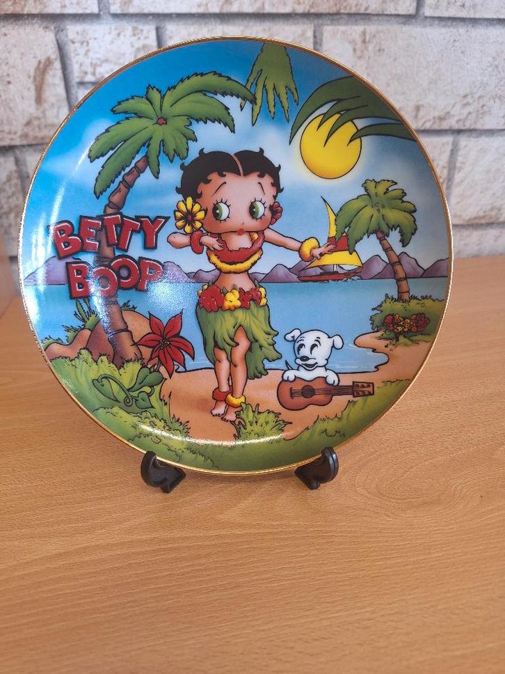 Betty boop " Tropical Time" Limited ED Dambury mint, Collections, Statues & Figurines, Neuf, Humain, Enlèvement ou Envoi