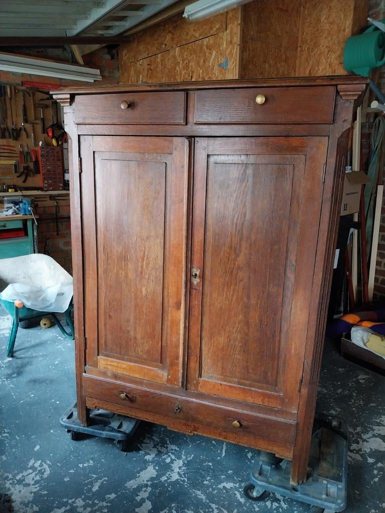 Mooie oude kast, Ophalen