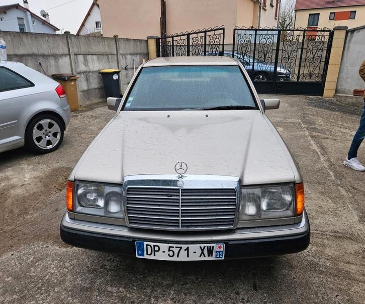 Mercedes W124, E 250, 250D, *Multiklepper*, 07/1990, Auto's, Oldtimers, Particulier, Mercedes-Benz, Diesel, Automaat, Achterwielaandrijving