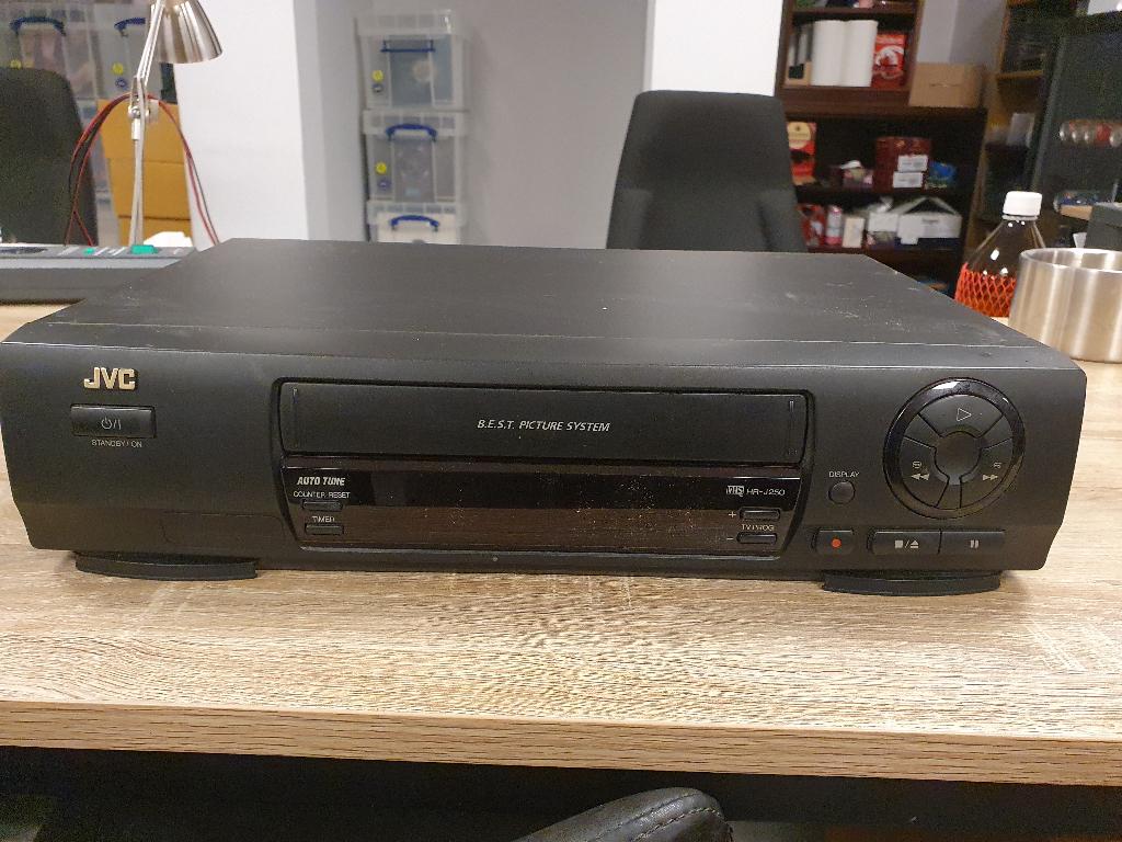 VHS Videorecorder JVC HR-J250, Ophalen