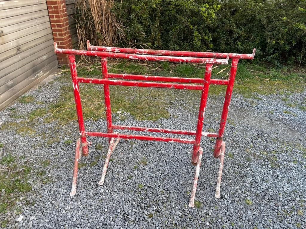 4 metalen schragen, Doe-het-zelf en Bouw, Metalen, Gebruikt, IJzer, Ophalen