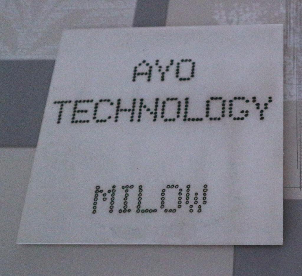 Single cd met handtekening Milow - Ayo Technology, CD & DVD, CD Singles, Utilisé, Rock et Metal, 1 single, Enlèvement