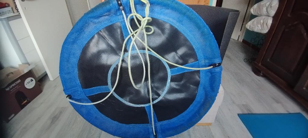 Nid d'oiseau à suspendre, Enlèvement, Balançoire