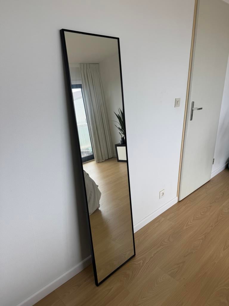 Ikea Karmsund spiegel, Huis en Inrichting, Ophalen, Zo goed als nieuw