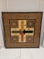 Plateau de jeu en bois fait main — 61 x 61 cm

Beau bois, Antiquités & Art, Bois, Enlèvement ou Envoi, Décoration murale, Fait main