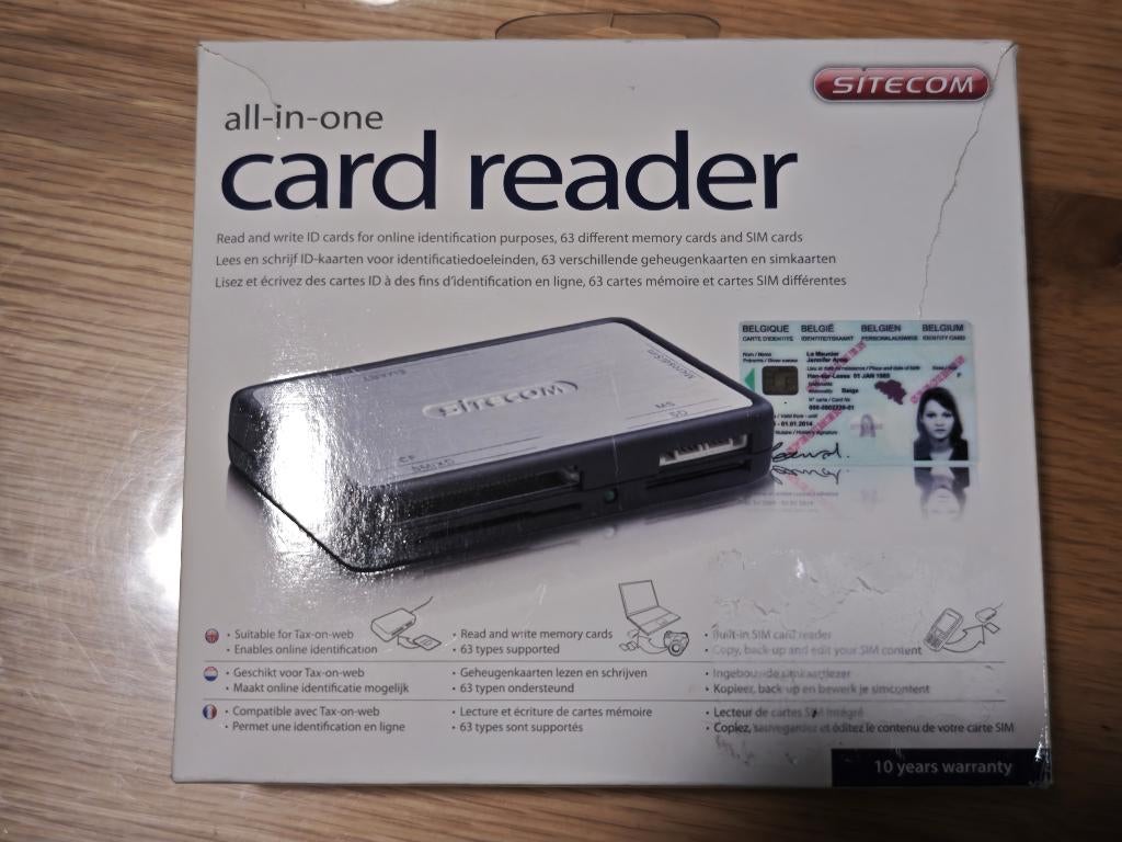 id card reader dvdrw usb-c hub bluetooth toetsenbord, Computers en Software, Ophalen, Zo goed als nieuw, ACT