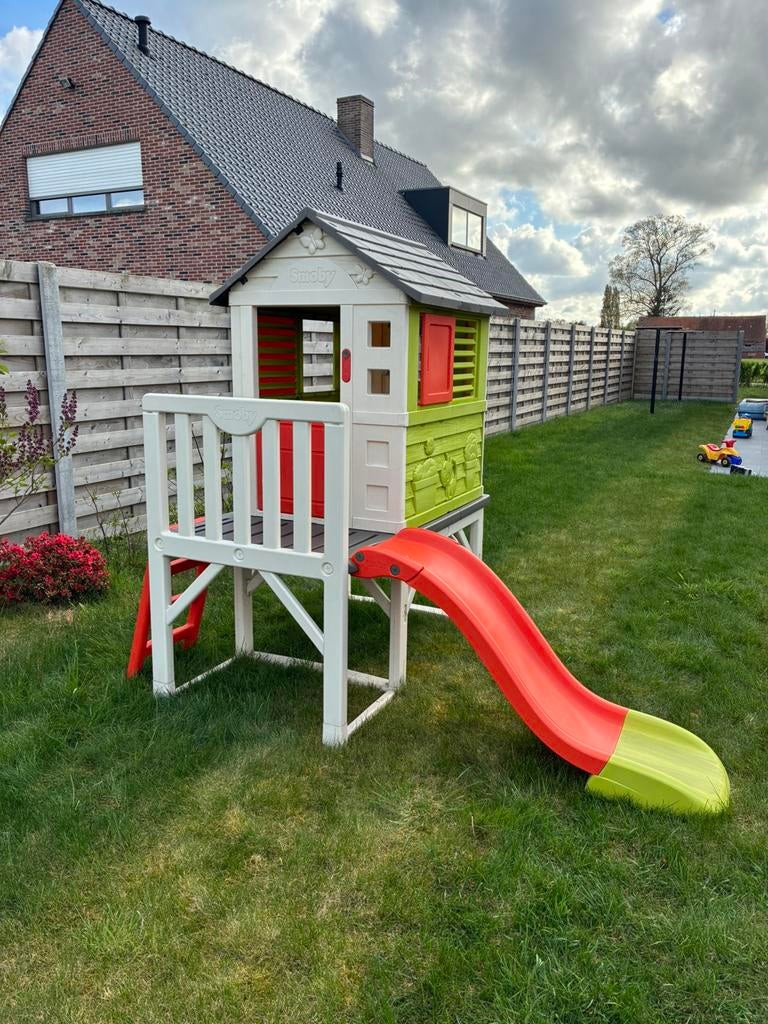 Speelhuisje pilotis Smoby met glijbaan, Kinderen en Baby's, Speelgoed | Buiten | Speeltoestellen, Ophalen, Zo goed als nieuw, Glijbaan
