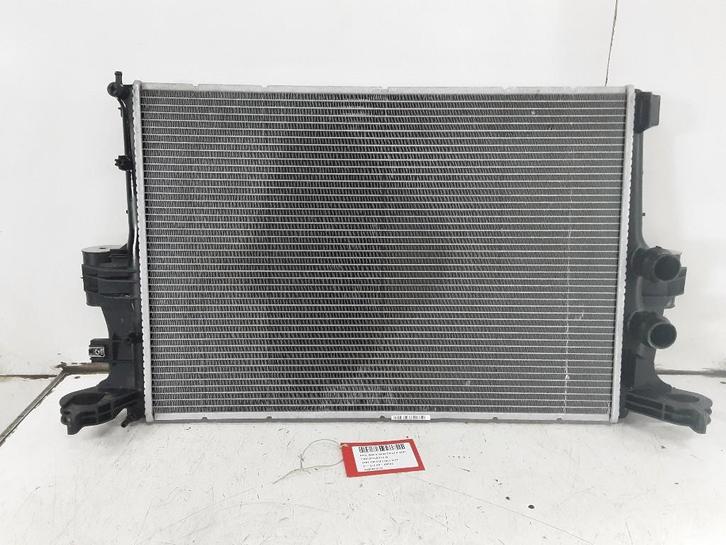 RADIATEUR Iveco New Daily VI (01-2014/07-2021) (5801264635), Auto-onderdelen, Airco en Verwarming, Gebruikt