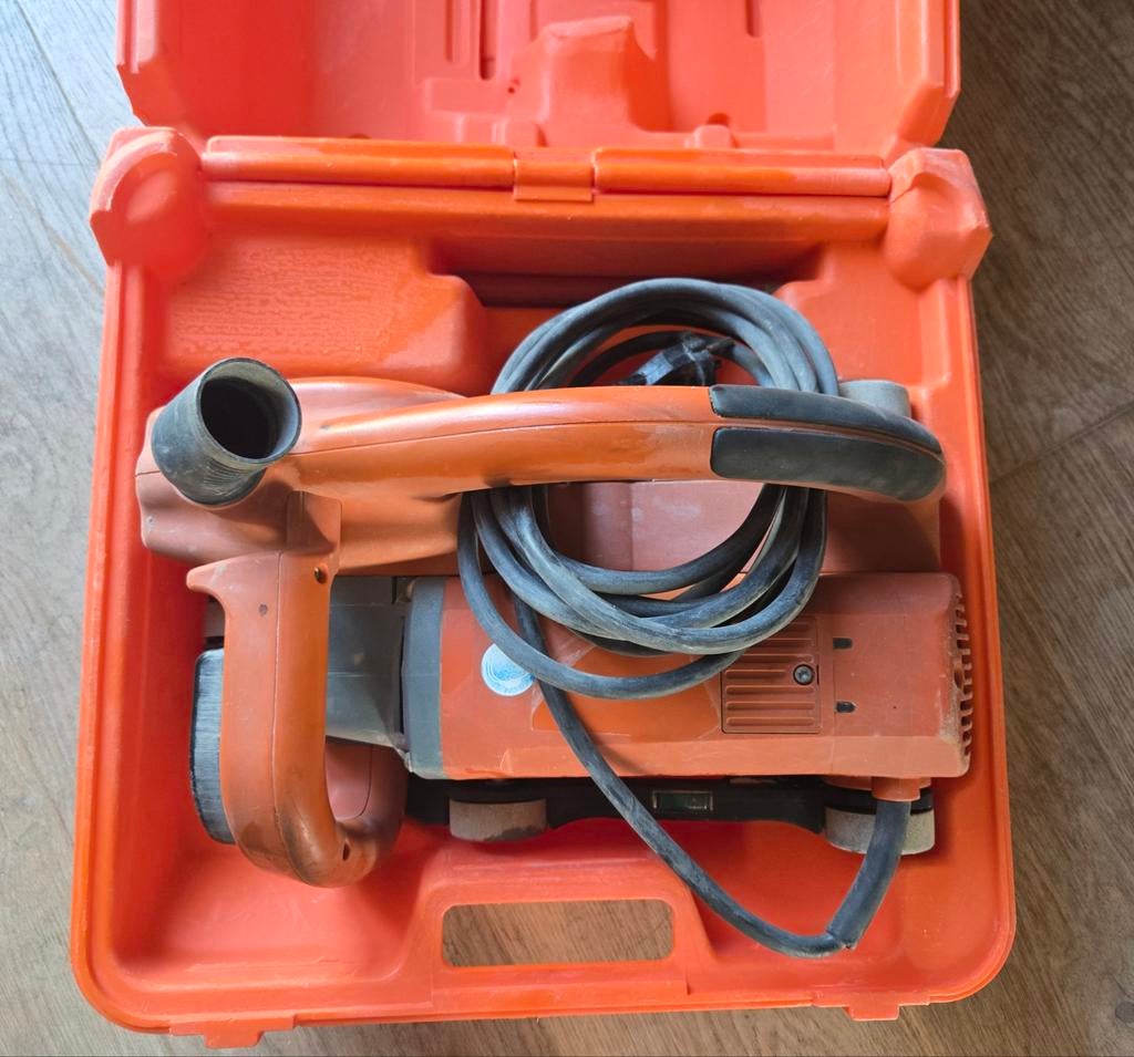 Spit D90 sleuvenfrees + Starmix stofzuiger, Ophalen