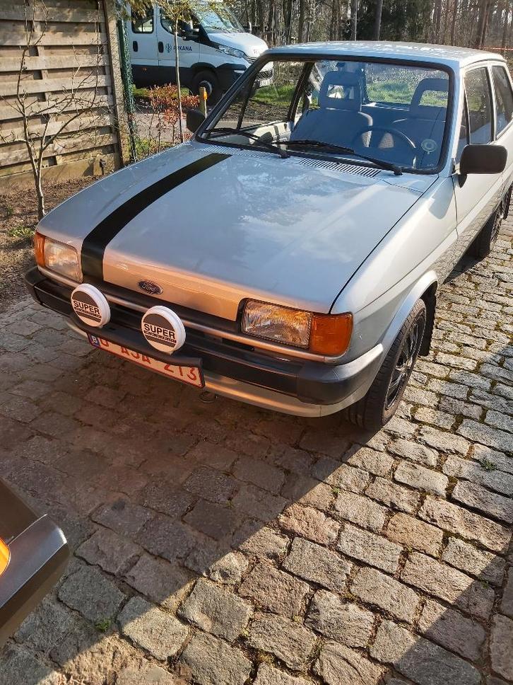 Ford fiesta 1986, Autos, Ford, Particulier, Fiësta, Essence, Autre carrosserie, Argent ou Gris, Gris, Enlèvement