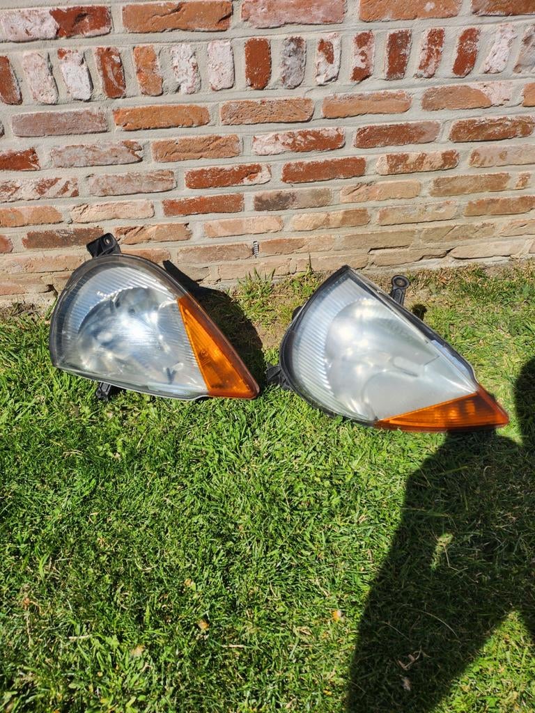 Phares avant droit et gauche de FORD KA année 2005, Autos : Pièces & Accessoires, Enlèvement ou Envoi, Ford