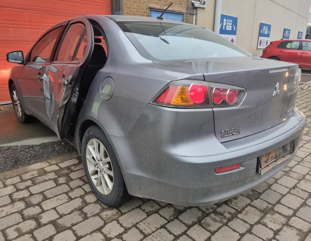 MITSUBISHI LANCER 1.6i 2015 AIRCO 189515KM PRIJS 3000, 4 cilinders, Bedrijf, 5 deurs, 1560 cc