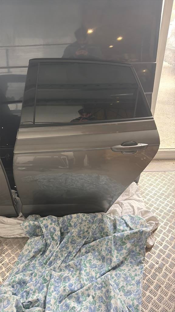 Porte arrière gauche de la Polo GTi, Maison & Meubles, Accessoires pour la Maison | Porte-journaux & Porte-revues, Enlèvement