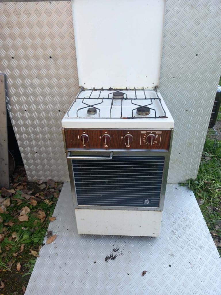 Réchaud 3 becs à gaz (bonbonnes)
+ 1 bonbonne pleine, Enlèvement