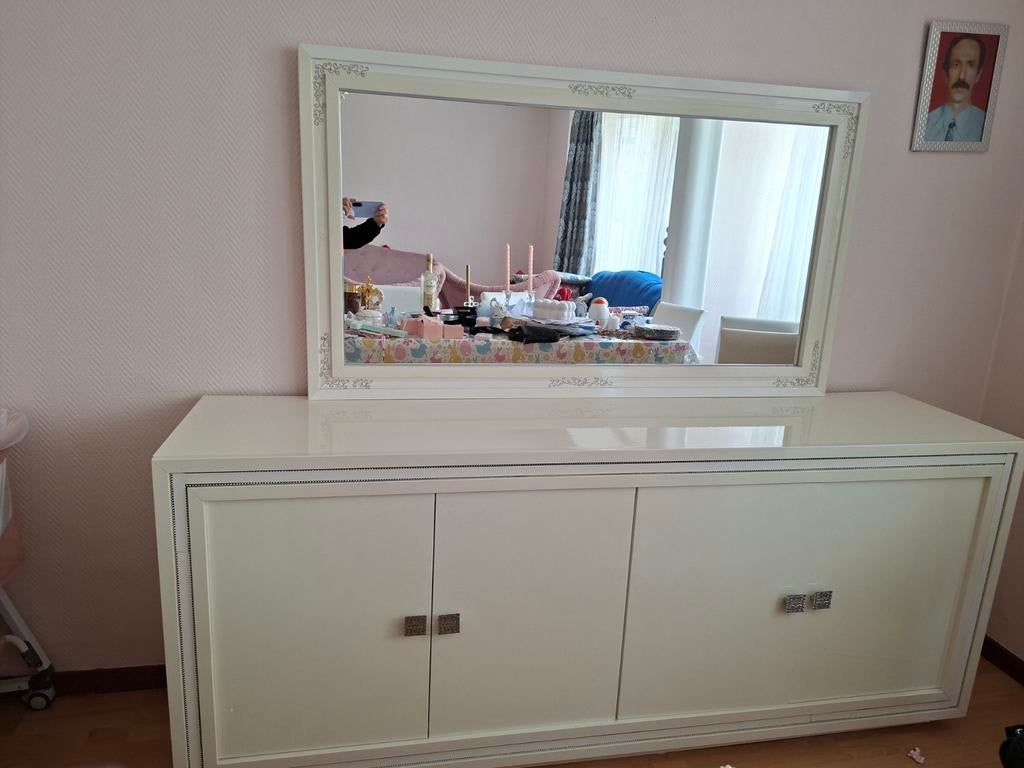 Buffet salle à manger avec miroir., Maison & Meubles, Armoires | Dressoirs, Enlèvement