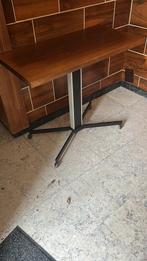 Table vintage sur roulettes, Enlèvement, Comme neuf