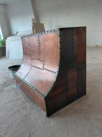 Ancienne hotte aspirante de cuisine en cuivre