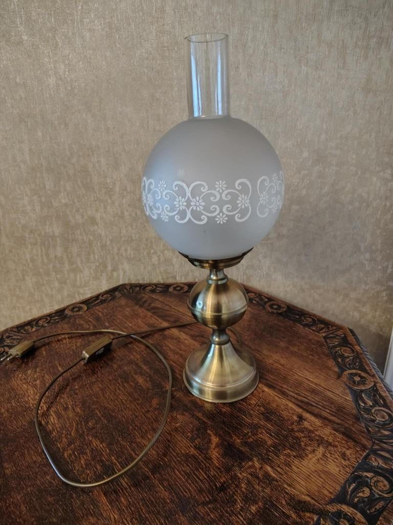 Metalen lamp met kap van messing en glas, Ophalen, Gebruikt, Glas