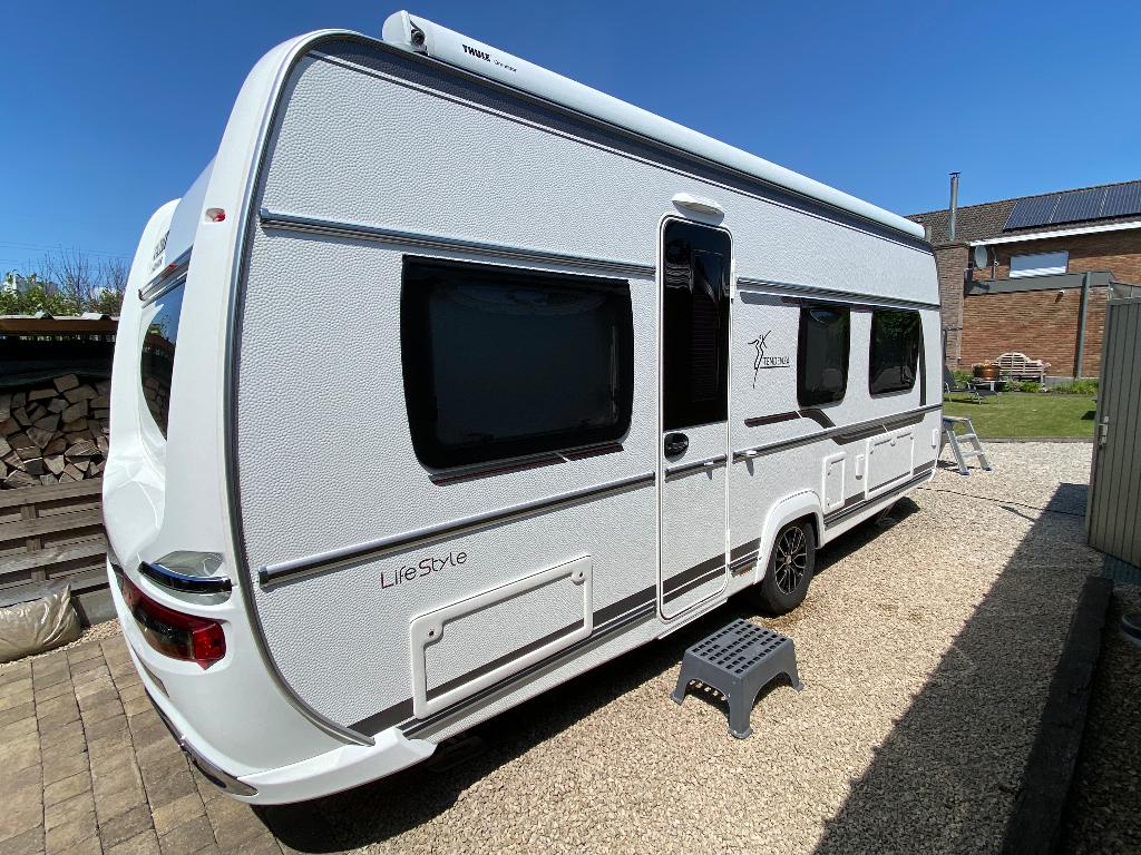 FENDT CARAVAN 515 SG TENDENZA, Rondzit, 2 aparte bedden, Particulier, Schokbreker