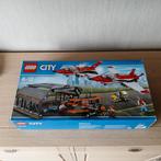 Lego vliegtuig luchtvaart show 60103 +doos, boekjes, Kinderen en Baby's, Speelgoed | Duplo en Lego, Ophalen of Verzenden, Gebruikt