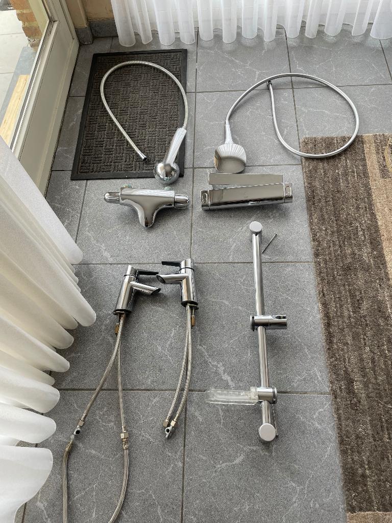 robinet de salle de bain, Bricolage & Construction, Sanitaire, Enlèvement, Utilisé, Chrome, Autres types