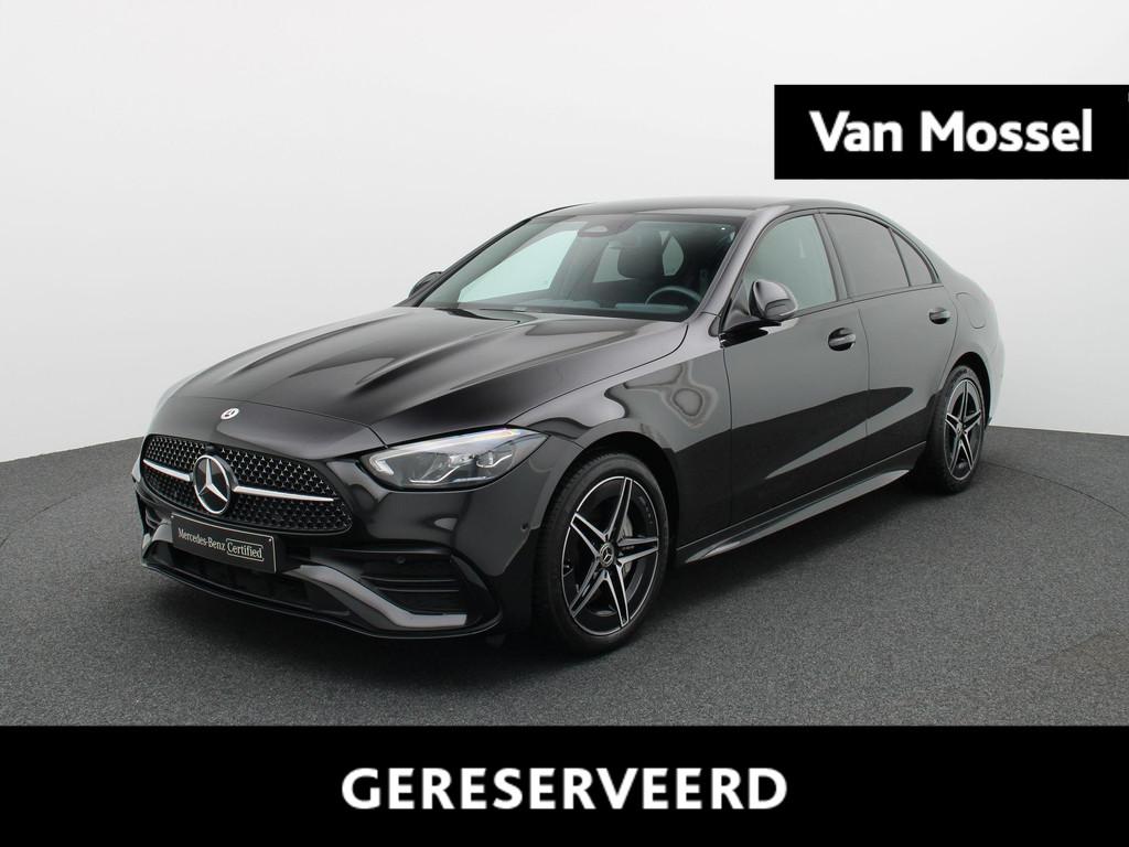 Mercedes-Benz C 300 e AMG Line Berline + CARPLAY + LED + CAM, Auto's, Automaat, Zwart, 313 pk, 2080 kg