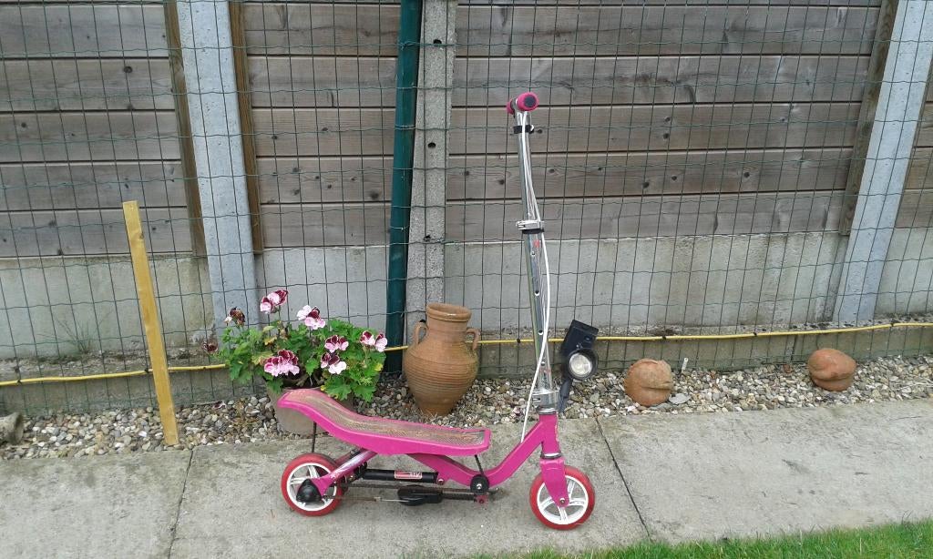 étape, Vélos & Vélomoteurs, Trottinettes, Enlèvement, Comme neuf