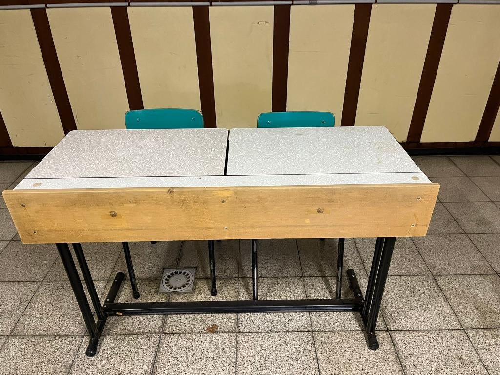 Schoolbank met stoelen, Kinderen en Baby's, Kinderkamer | Tafels en Stoelen, Ophalen, Gebruikt, Tafel(s) en Stoel(en)