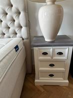 2 tables de chevet blanc/chêne avec 4 tiroirs, Maison & Meubles, Enlèvement, Utilisé