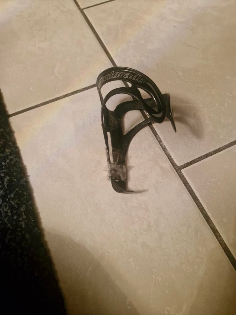 BOUTEILLE DE PORTO EN FIBRE DE CARBONE COLORADO, Enlèvement