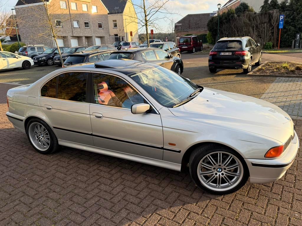 BMW 523i E39 2000 10/10, Auto's, BMW, Achterwielaandrijving, Leder, Overige kleuren, Particulier