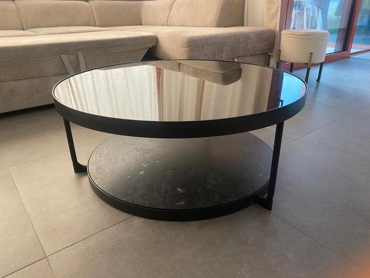 table de salon a vendre, Huis en Inrichting, Tafels | Salontafels, Zo goed als nieuw, Ovaal, Glas, Metaal, Ophalen