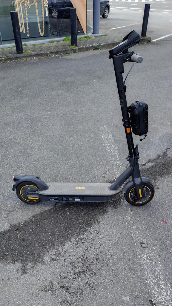 Trottinette Ninebot g30 E2 non débridée., Vélos & Vélomoteurs, Trottinettes, Enlèvement ou Envoi