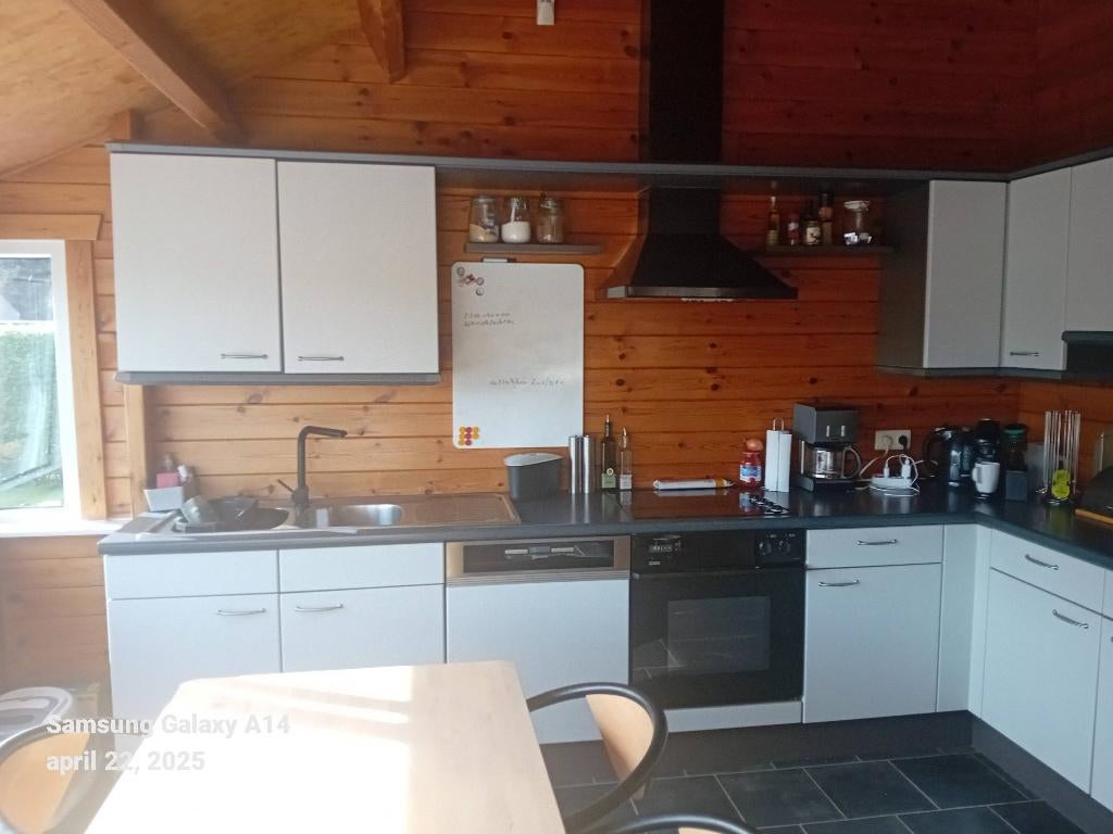 Keuken (kasten + toestellen), Maison & Meubles, Cuisine | Cuisines complètes, Utilisé, Cuisine d'angle, Gris, Bois, Enlèvement