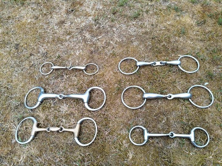 Partij bitten, Dieren en Toebehoren, Paarden en Pony's | Hoofdstellen en Tuigage, Zo goed als nieuw, Ophalen
