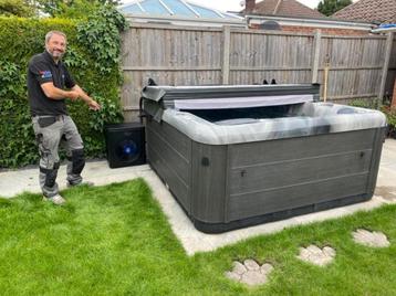Nieuwe jacuzzi+warmtepomp tot 80% besparing beschikbaar voor biedingen