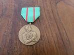 Belgian WW2 Defaulters Medal 1940/45, Enlèvement ou Envoi, Autres, Ruban, Médaille ou Ailes