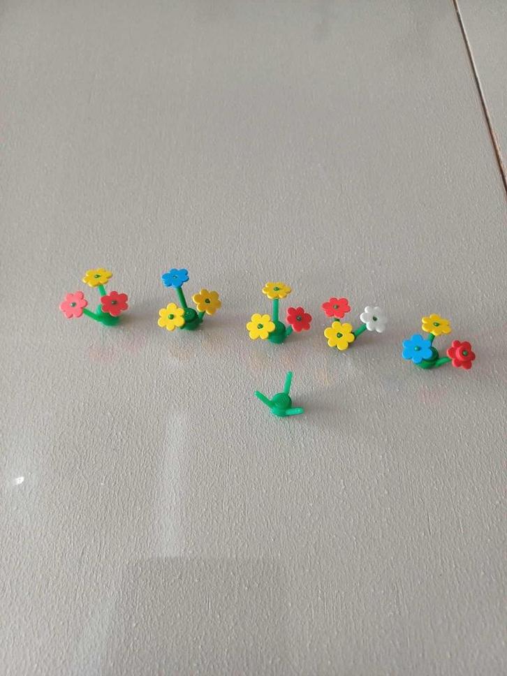 Vintage Lego 5 boeketjes met 3 bloempjes jaren '80, Kinderen en Baby's, Speelgoed | Duplo en Lego, Gebruikt, Lego, Ophalen