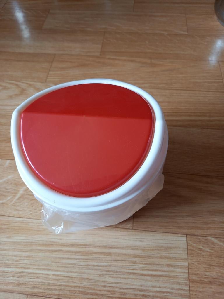 NOUVELLE POUBELLE À VERRE, Enlèvement ou Envoi