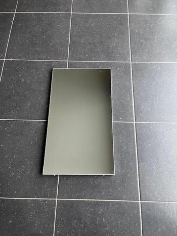 Spiegel 70 / 40 ( GRATIS ) beschikbaar voor biedingen