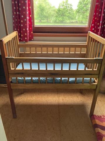 Houten wieg, Kinderen en Baby's, Babywiegjes en Ledikanten, Ophalen, Gebruikt, Wieg
